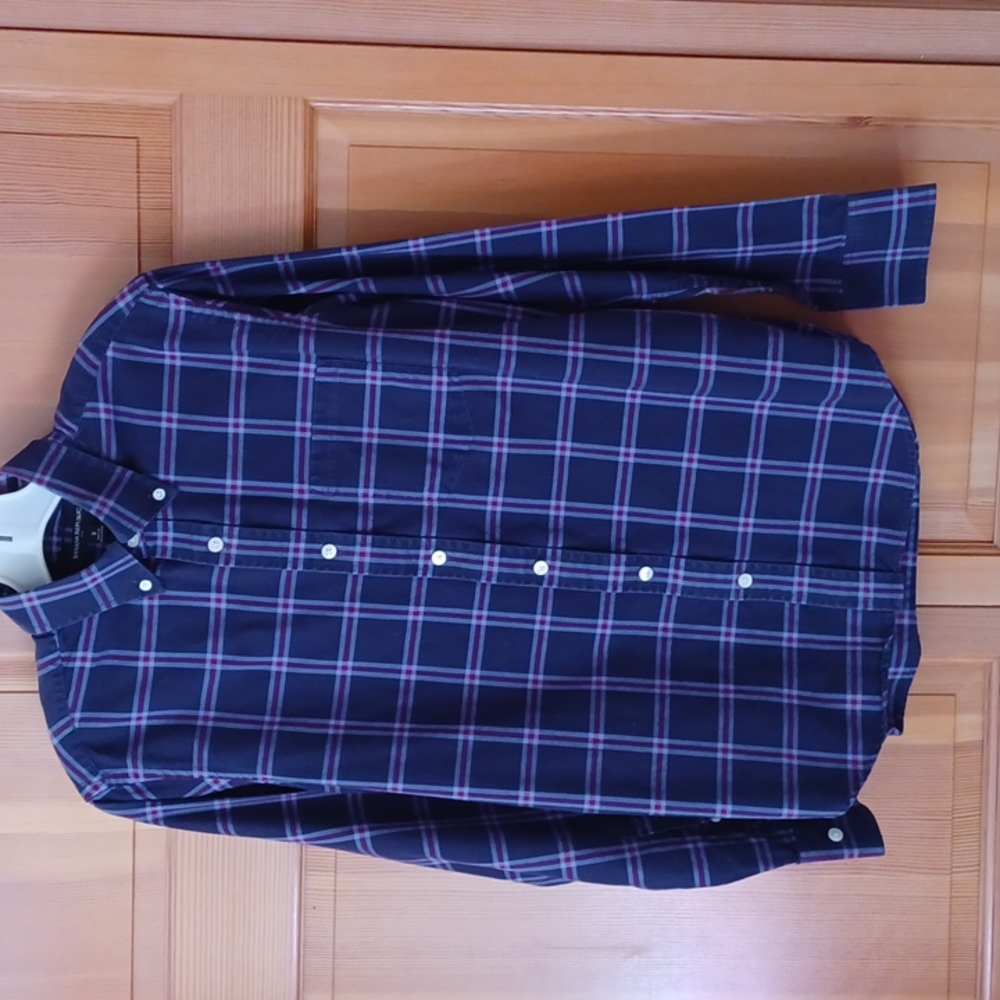 Nice mens button down plaid shirt